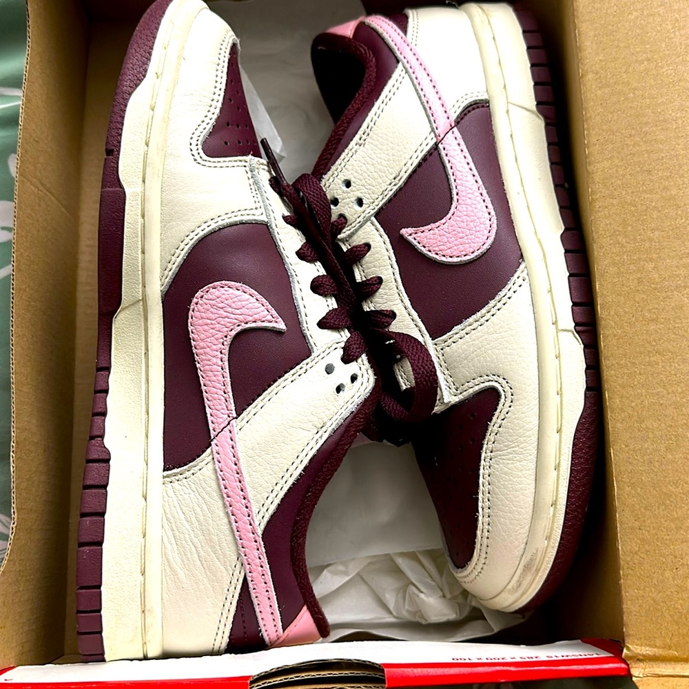Nike Dunk Low Pale Ivory/ Soft pink